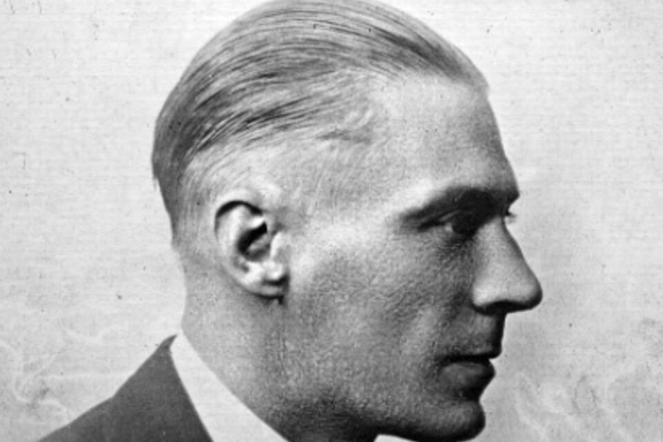 Författaren och journalisten Gustaf Hellström, från Kristianstad, som ung. Han var korrespondent för Dagens Nyheter i London, Paris och New York i början av 1900-talet. Från 1942 var han ledamot av Svenska Akademien.