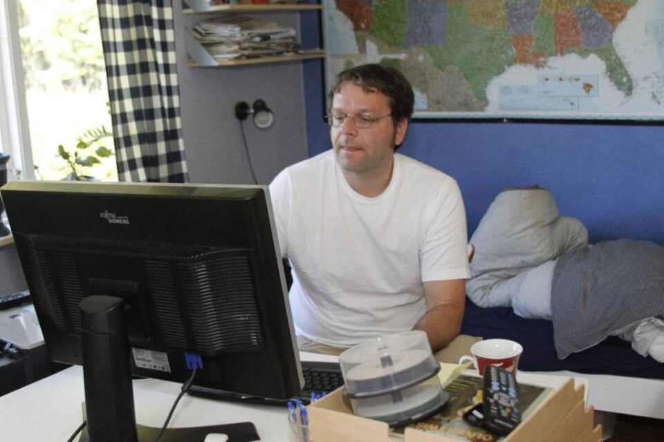 Trådlöst uppkopplad ansvarar Mattias Linder i Marbäck för Ship to Gazas hemsida.
