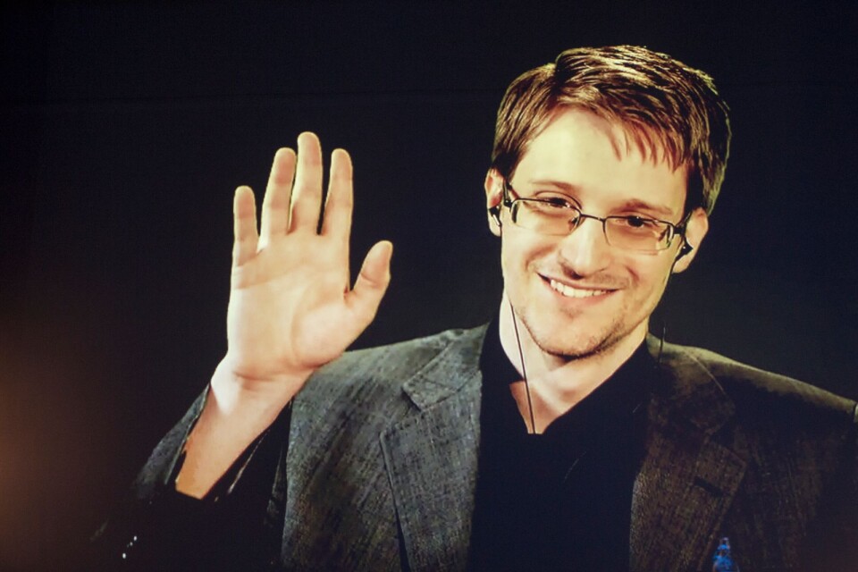 Edward Snowden har skrivit en spännande, fängslande och mycket välskriven historia, men som självbiografi betraktat finns en hel del brister.