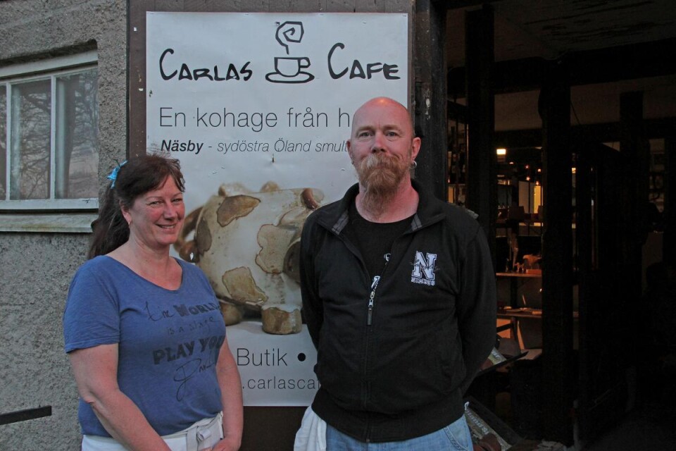 Carla Edholm och Jonne Runnquist driver Carlas Café i Näsby med inriktning mat, öl och musik.