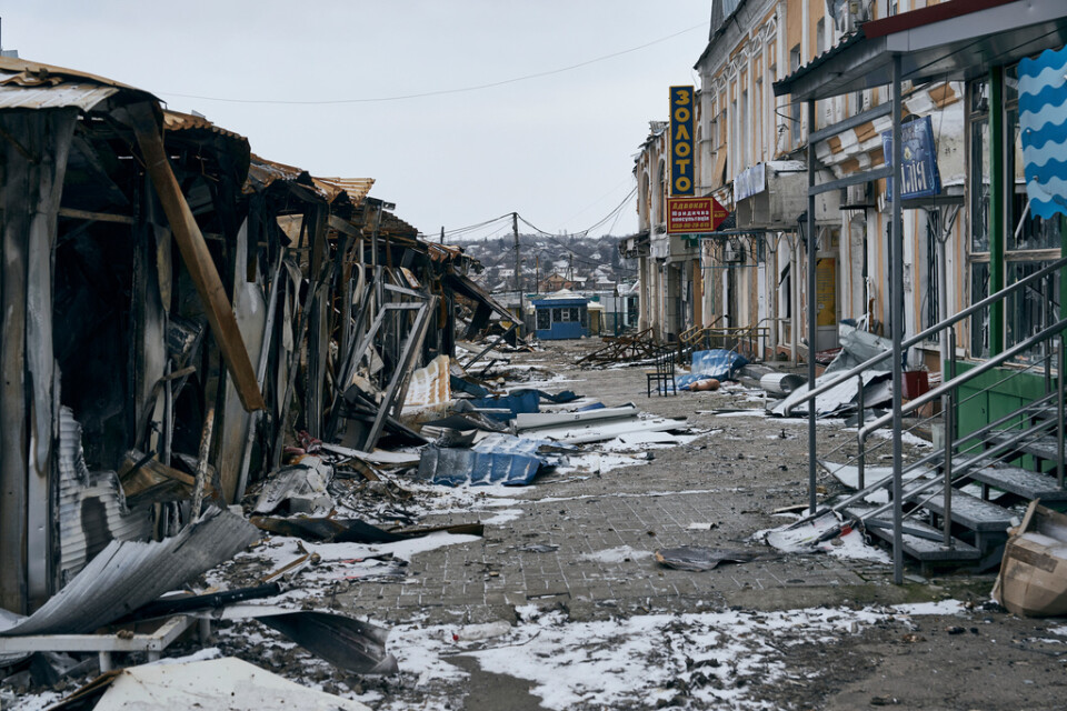 Raserad bebyggelse i krigets Bachmut som Ryssland attackerar. Bilden är från 19 januari.