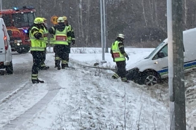 Trafikolycka i Söderåkra – körde ned lyktstolpe
