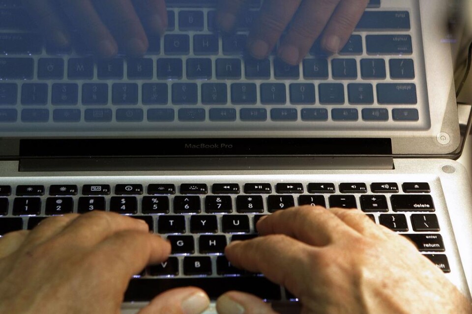 Brittisk polis har gripit en 16-årig pojke i Norwich, misstänkt för inblandning i hackerattacken mot telekombolaget Talk Talk. Tidigare har polisen gripit tre unga män och pojkar i härvan. Den yngste är 15 år och den äldste 20. Talk Talk chockade sina k