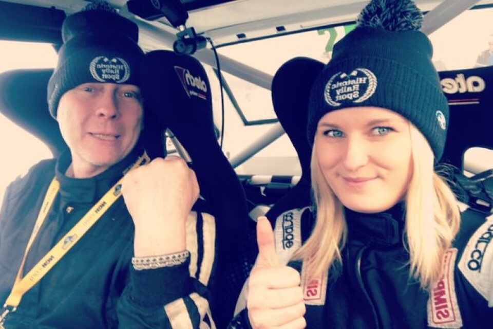 Ida Lidebjer Granberg och Peter Engström slutade fyra i en inbjudningsklass för historiska bilar som körde samtidigt som det var Rally Sweden.