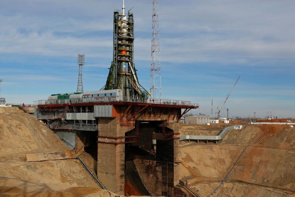 Markkontrollen i Kazakstan tappade kontakten med ett obemannat ryskt fraktrymdskepp som ska föra utrustning till internationella rymdstationen ISS direkt efter start på tisdagen. Försöken att återupprätta kontakten har misslyckats. Inom några dagar tar