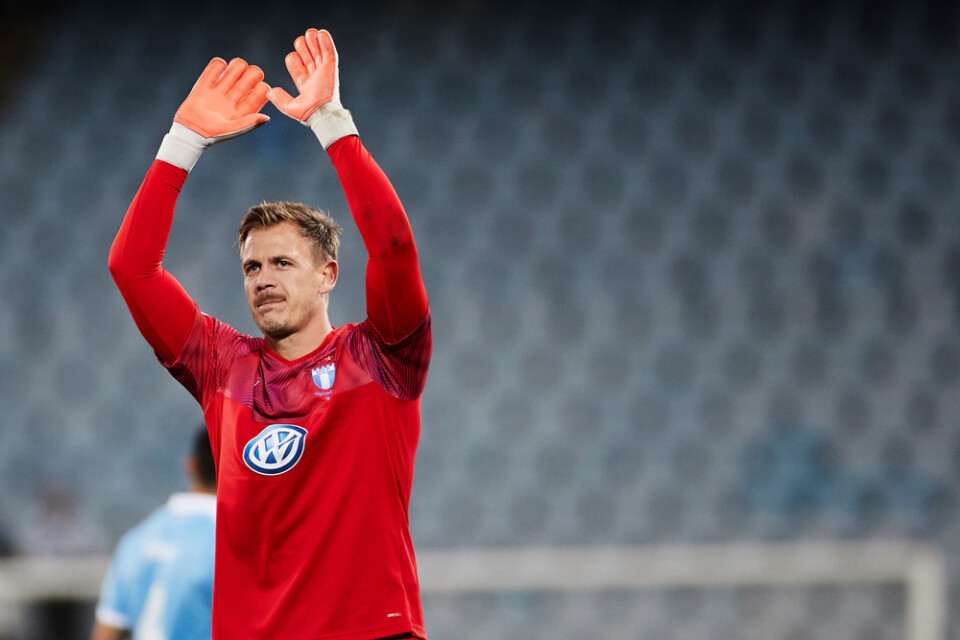 Malmö FF-målvakten Johan Dahlin och mittfältaren Oscar Lewicki tränade inte två dagar innan klubbens möte med Wolfsburg i Europa League. Arkivbild.