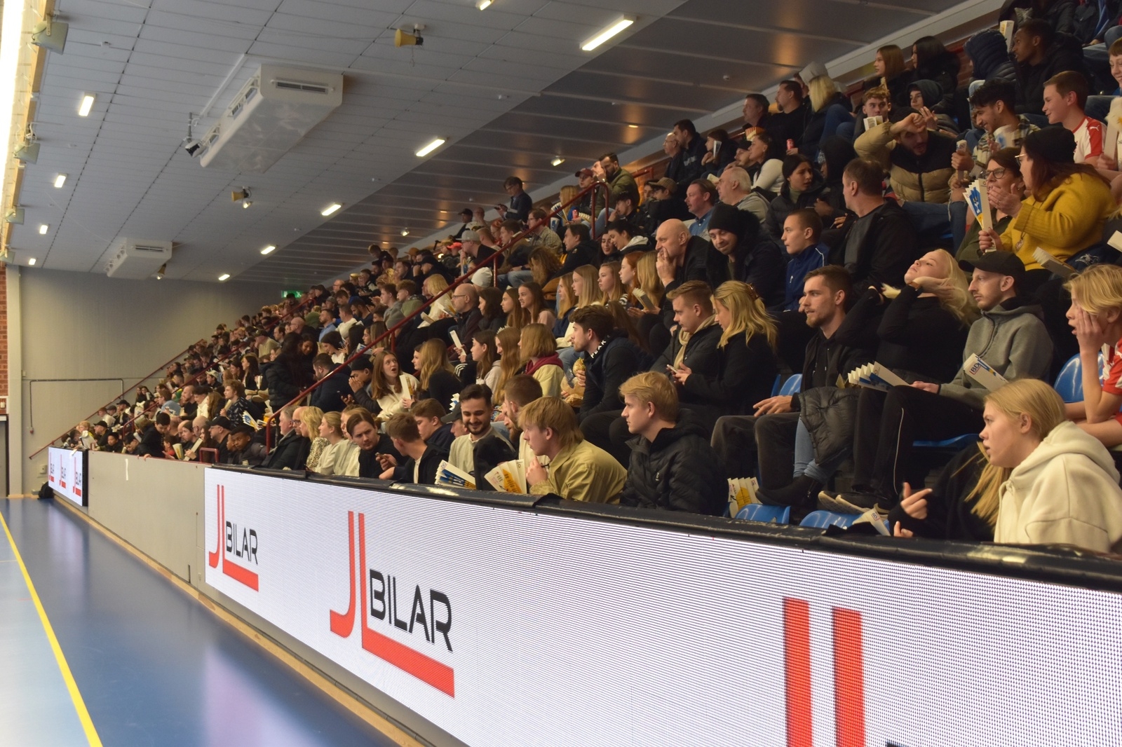 Det var publikrekord på Akea arenan: Över 1100 besökare.