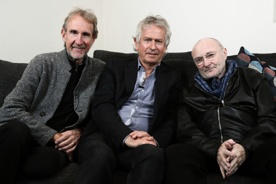 Mike Rutherford, Tony Banks, och Phil Collins i Genesis gör sin första turné i Nordamerika på 14 år.
