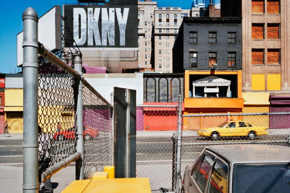 Vid Times Square 1996–97 fanns mest utdömda byggnader i väntan på rivning och renovering. – Så här tomt blir det bara på söndagsmorgnar i New York, säger Kathy Ryan om sin favoritbild.