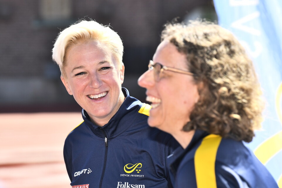 Kajsa Bergqvist, till vänster, tar över som förbundskapten efter Karin Tornelklint, till höger, efter den här säsongen.