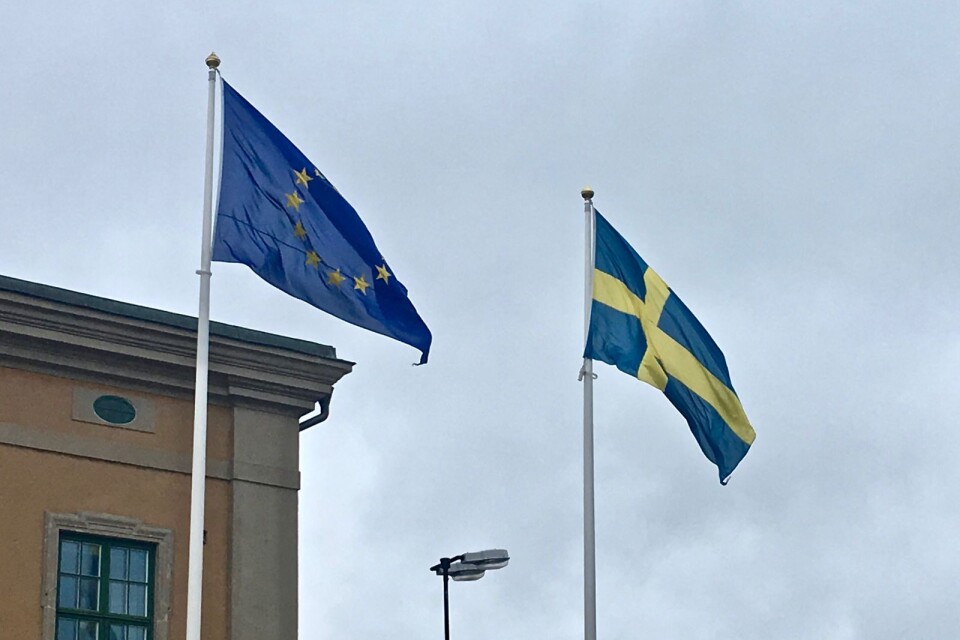 Det är val till EU-parlamentet. I Sverige har vallokalerna öppet till kl 21. Den sista vallokalen i Europa stänger kl 23. Först därefter kommer ett resultat börja rapporteras i 2019 års val.
