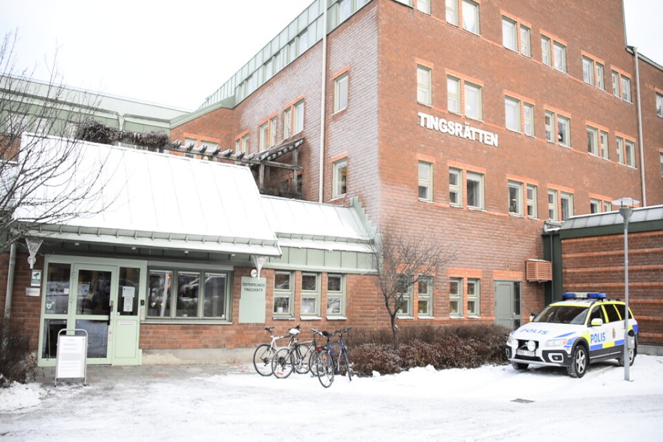 Tingsrätten i Östersund dömer en man i 20-årsåldern till fyra års fängelse för mordförsök i Hammarstrand. Arkivbild.