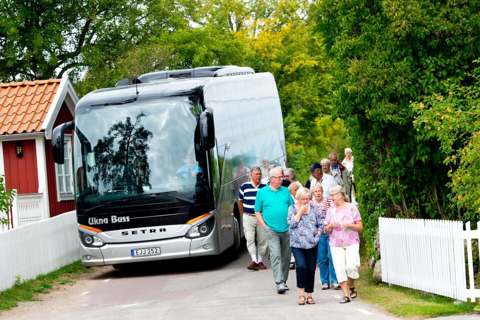 Bussen är ett måste för att den svenska turismen ska fungera utanför storstadsområdena. Dagens debattörer vill öka förståelsen för bussbranschen som ”ger arbete och sysselsättning på sina hemorter.”
