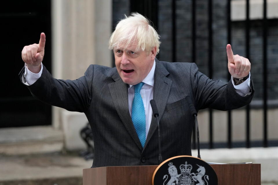 Den tidigare premiärministern Boris Johnson lämnar sin plats i parlamentet. Arkivbild.