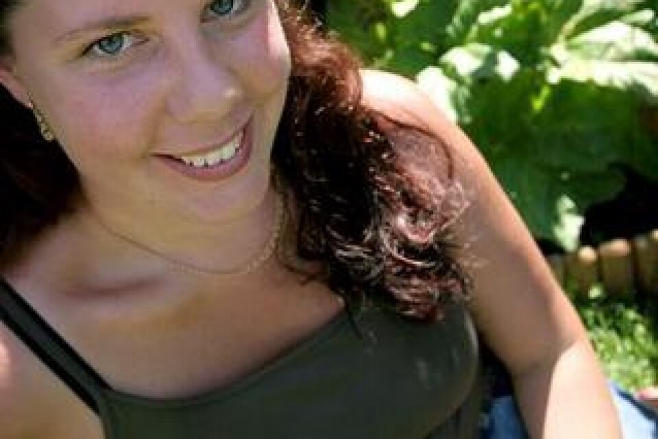 Karin Ludorowski har planterat vinbär, hallon, björnbär, smultron och rabarber i sin trädgård.