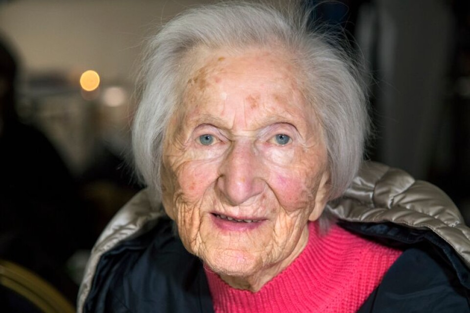 Hédi Fried, 94, arbetar med en självbiografisk barnbok om sin uppväxt och om Förintelsen.