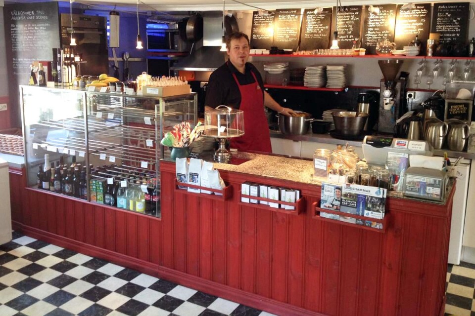 Jonny Lindros driver Café Sergel i Lindshammar, som kommit med i årets upplaga av White guide. Foto: Arkivbild