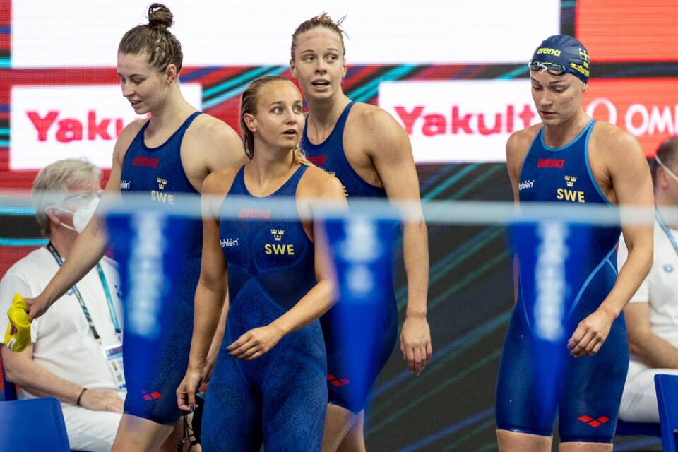 Sveriges lag i 4x100m medley med Hanna Rosvall, Sophie Hansson, Louise Hansson och Sarah Sjöström.