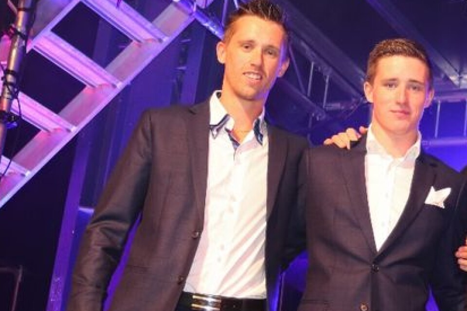 Jimmy Eriksson och Joel Eriksson, herrarna till vänster, prisades på Bilsportsgalan i Göteborg.