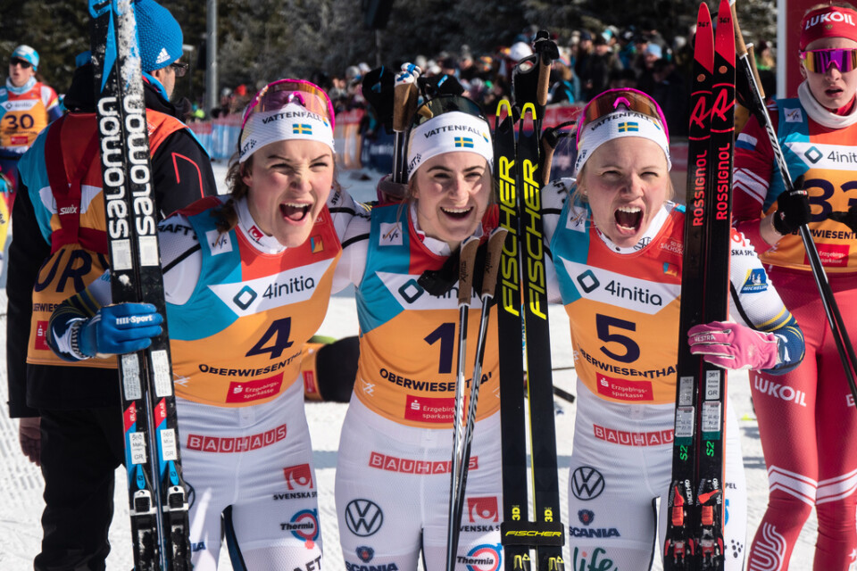 Det blev svensk trippel under U23-VM i tyska Oberwiesenthal genom Moa Lundgren (silver), Ebba Andersson (guld) och Emma Ribom (brons).
