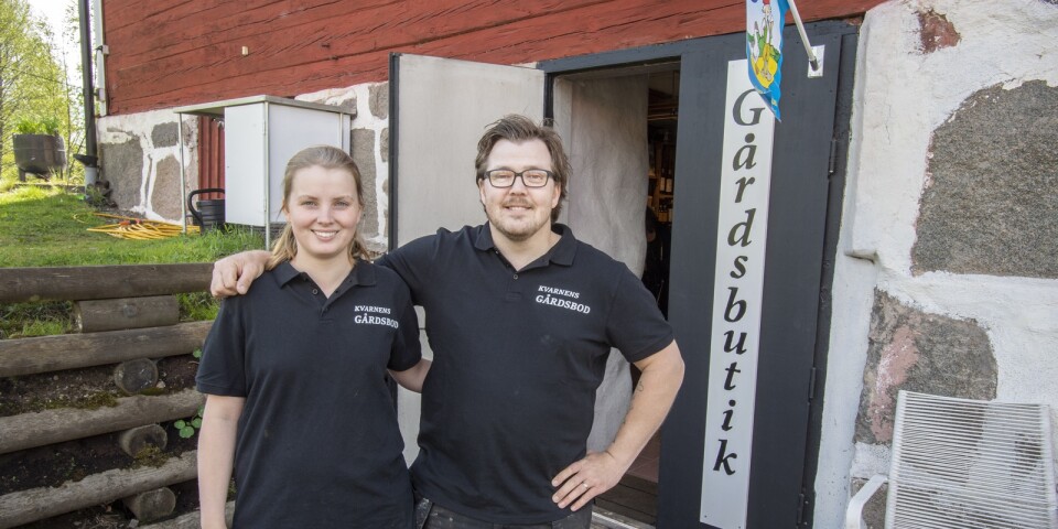 Lizette och John Olsson driver Kvarnens gårdsbod i Åryd.
