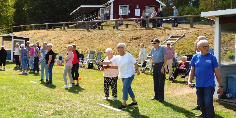Pensionärer möttes i en bocciakamp i Vissefjärda