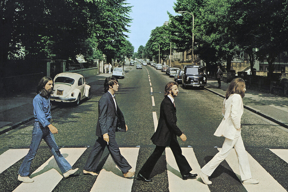 Den 8 augusti 1969 togs den ikoniska bilden på The Beatles: George Harrison, Paul McCartney, Ringo Starr och John Lennon.