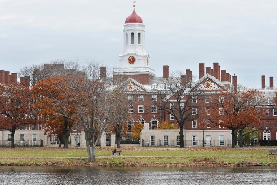 Förra året blev Harvard, ett av USA:s mest prestigefulla universitet, världsmästare på att debattera. Men när debattlaget bjöds in till ett fängelse i New York gick det inte lika bra. Under de två år som gått sedan fångarna startade en debattklubb har d