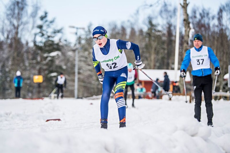 Oskar Ericsson älskar att åka skidor. Under lördagen åkte han 10 kilometer i Karlsnäs.