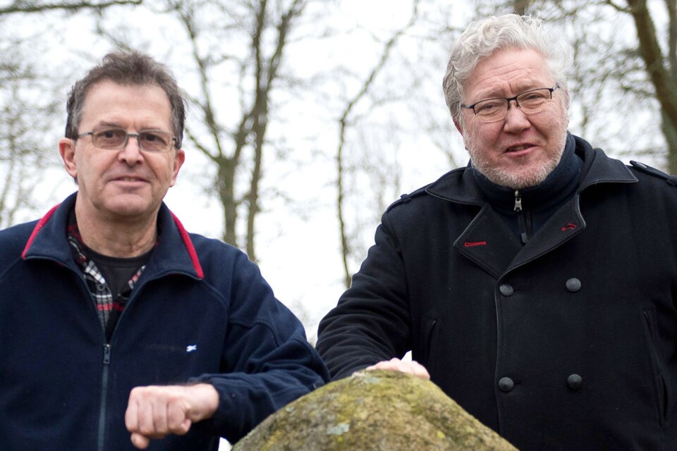 Lars Lamberg (L) och Anders Jönsson (Sol-partiet) enas över partigränserna i sitt krav på att kommunen ska söka nytt tillstånd för en arkeologisk utgrävning av brunnen i Järnvägsparken.