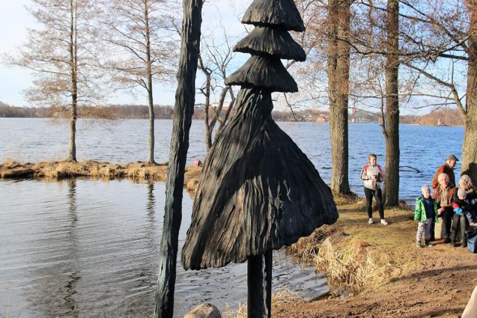 Skulpturen "Pissed Elin" är gjord av konstnären Sara Möller. Foto: Anna-Stina Stenbäck