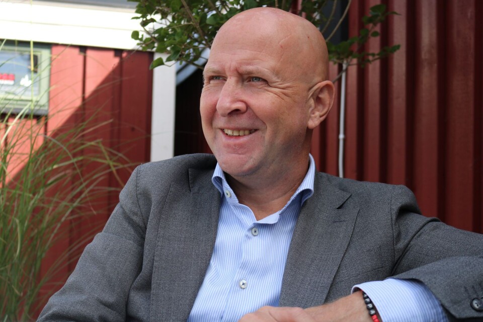 Moderatpolitikern Pelle Sederkvist föreslår att fler föreningar än Kalmar FF ska få möjlighet att stärka ekonomin genom att sälja arenanamnet.