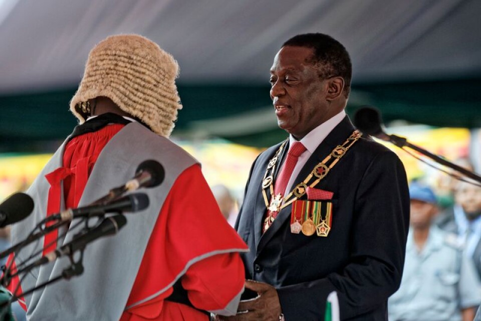 Zimbabwes nye president Emmerson Mnangagwa svors in den 24 november. Arkivbild.