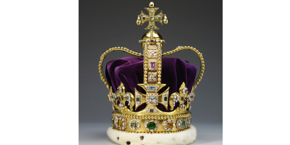 Sankt Edvards krona är utsmyckad med rubiner, ametister, safirer, topaser och turmaliner. Arkivbild.