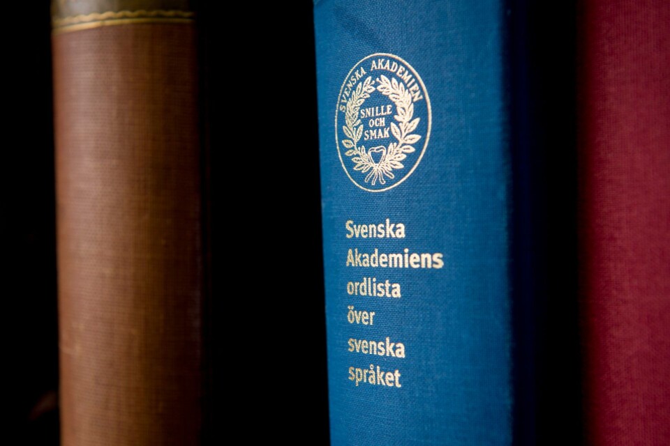 STOCKHOLM 20150408Svenska Akademiens ordlista (SAOL). Svenskarna vänder sig hellre till internet än till sina uppslagsböcker. Men Svenska Akademiens Ordlista är den stora överlevaren i tryckt form. Foto: Nora Lorek / TT / kod: 11510