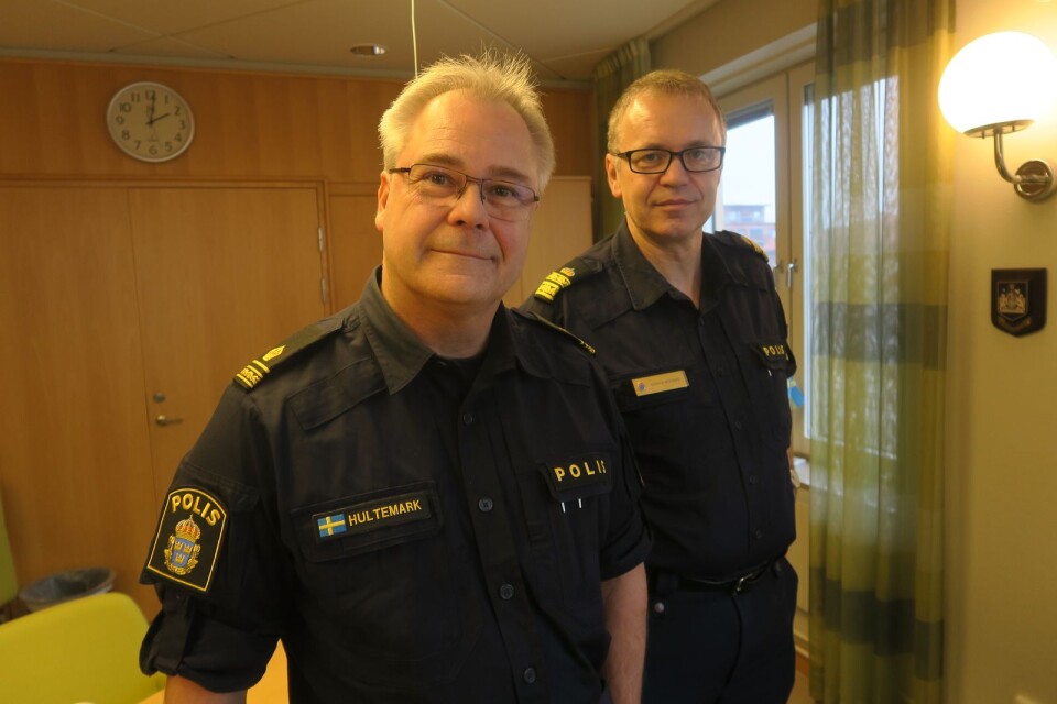 Polisinspektör Richard Hultemark tillsammans med lokalpolisområdeschefen Magnus Bergman i Karlskrona.