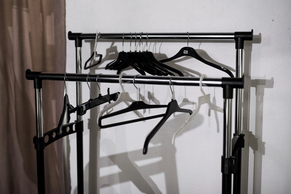 Begagnade kläder som hängde på klädstången var bara en del av det som stals från Hässleholm Poles lokaler.