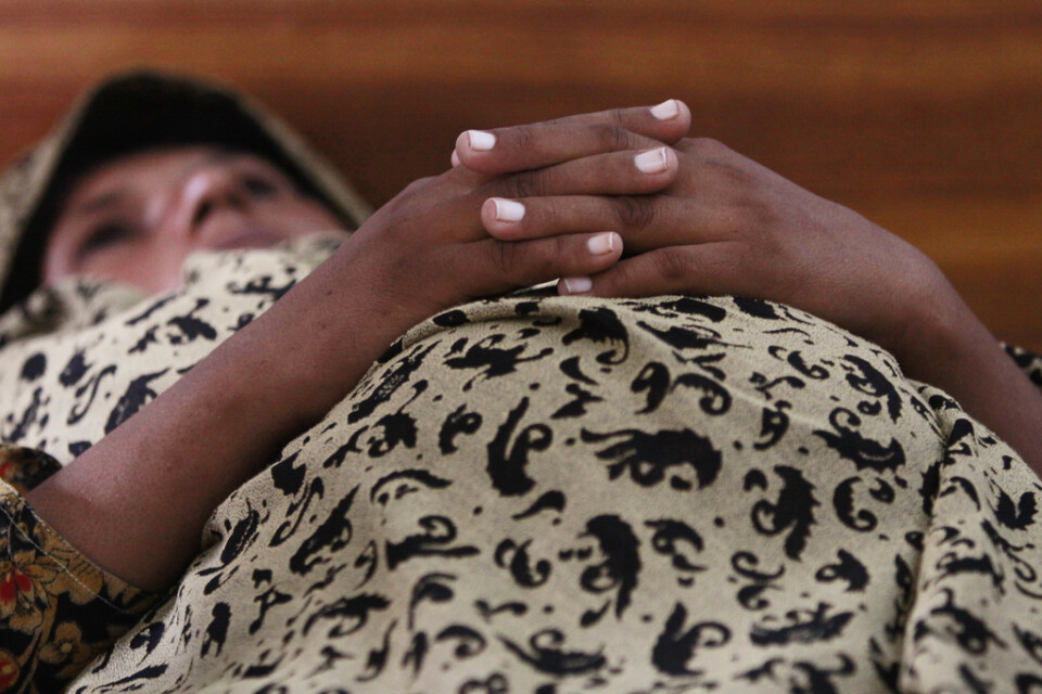 Många kvinnor i låginkomstländer behandlas illa vid förlossningen. Arkivbild.