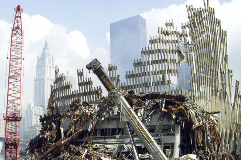 Rester av World Trade Center. När bilden togs den 22 september 2011 hade man dittills hittat 252 kroppar i rasmassorna.