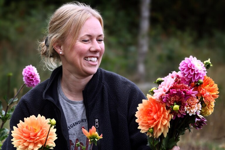 Elin, 37, lever ut sin blomsterdröm i Nybro: ”De ger oss något oavsett hur vi mår”