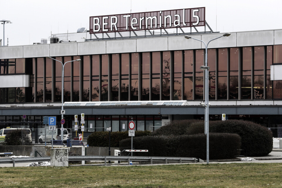 Flygplatsen Berlin Brandenburg är en av två tyska flygplatser som var mål för klimataktioner på torsdagen.