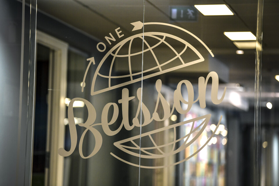 Spelbolaget Betssons logotype på kontoret i Stockholm. Arivbild