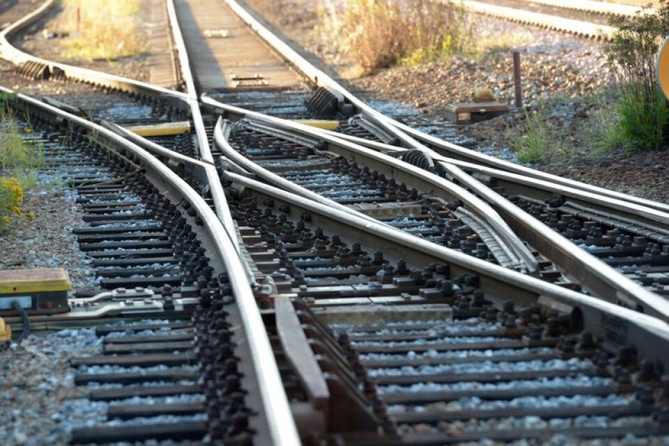 Transporter med järnväg är en alternativ lösning anser skribenten.