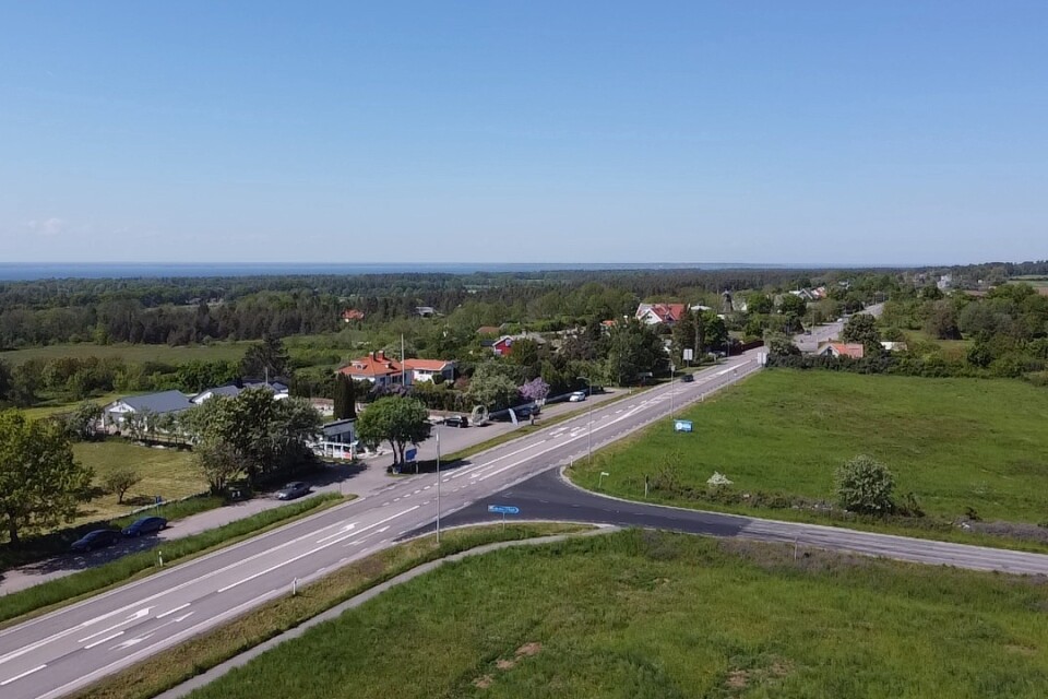 Liberalerna i Mörbylånga har starkt politiserat ombyggnaden av väg 136 mellan Algutsrum och Sönnerborg menar insändarskribenten.