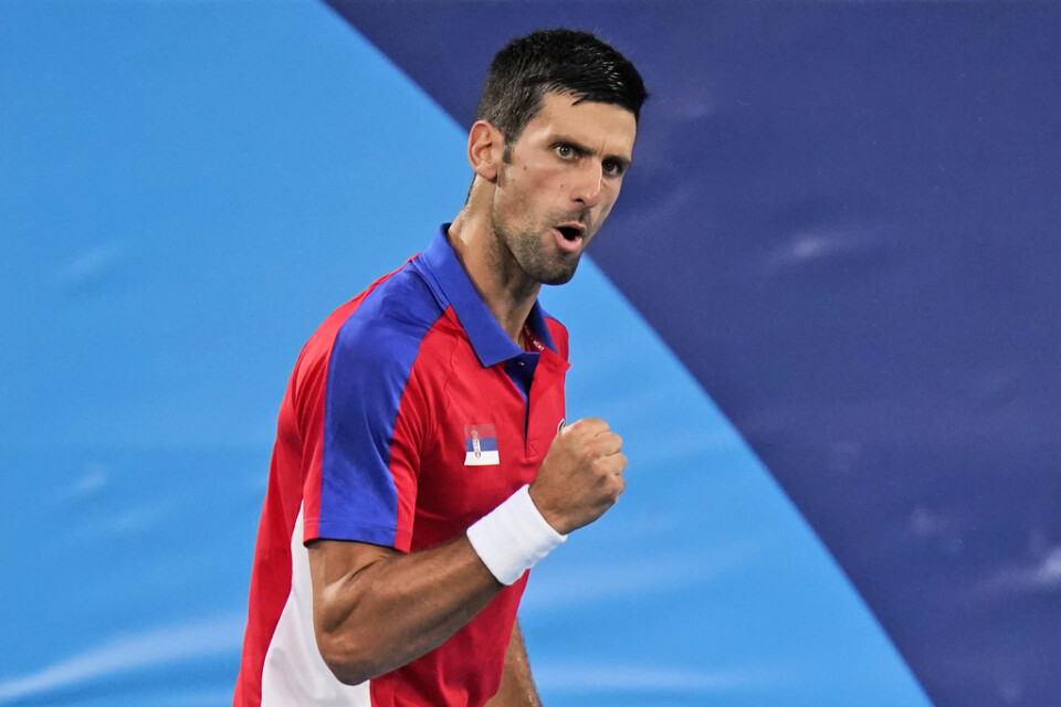 Novak Djokovic gav inte Kei Nishikori en chans i OS-kvartsfinalen.