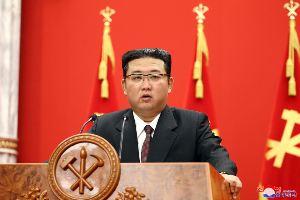 Nordkoreas diktator Kim Jong-Un sörjer sin farfars bror, Kim Yong-Ju, rapporterar landets statsliga nyhetsbyrå KCNA.