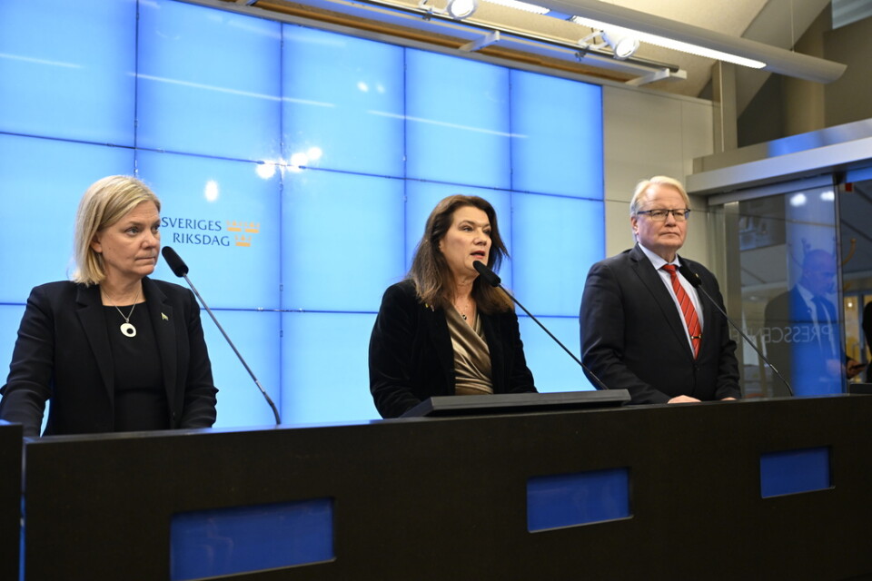 Statsminister Magdalena Andersson (S), utrikesminister Ann Linde (S) och försvarsminister Peter Hultqvist (S) vid onsdagens pressträff.