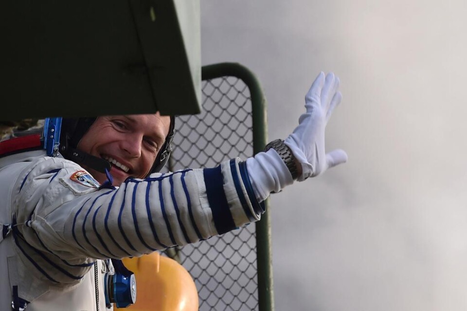 Rymdfärden till Internationella rymdstationen (ISS) är avklarad för Danmarks förste astronaut Andreas Mogensen. Klockan 9.42 dockar kapseln med ISS och Mogensen kan, efter en säkerhetskontroll, sväva in till sin nya arbetsplats. I onsdags blev han uppsk