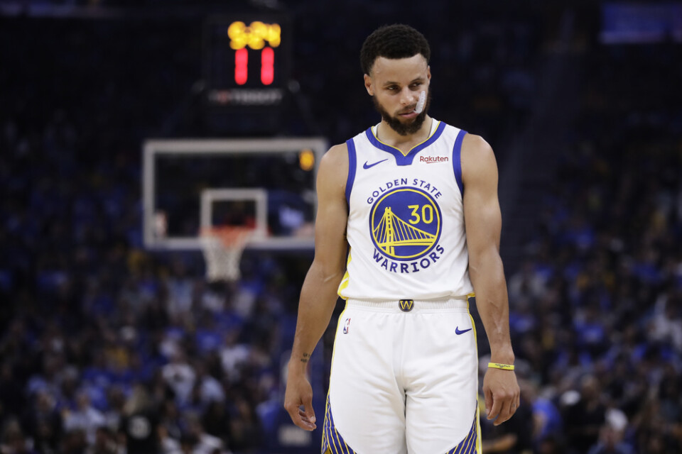 Stephen Curry kommer inte att spela mer NBA-basket i år, enligt skadeprognosen. Arkivbild.