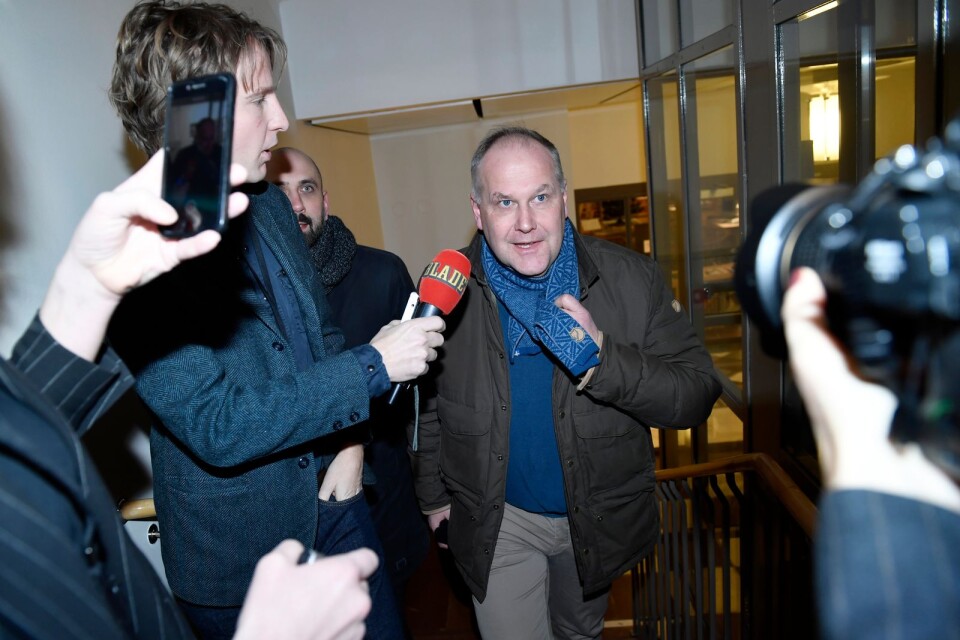 Vänsterpartiets partiledare Jonas Sjöstedt anländer till riksdagen för ett möte med partiets riksdagsgrupp.